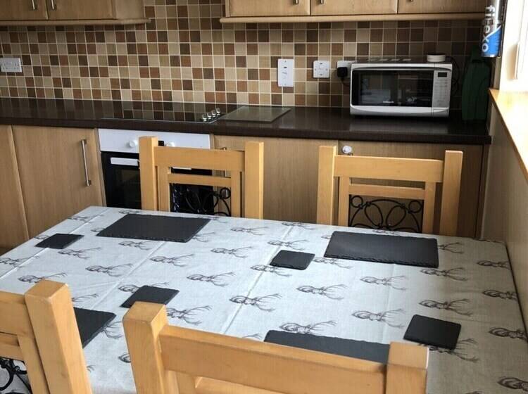 Inviting 2 Bed House In Isle Of Lewis