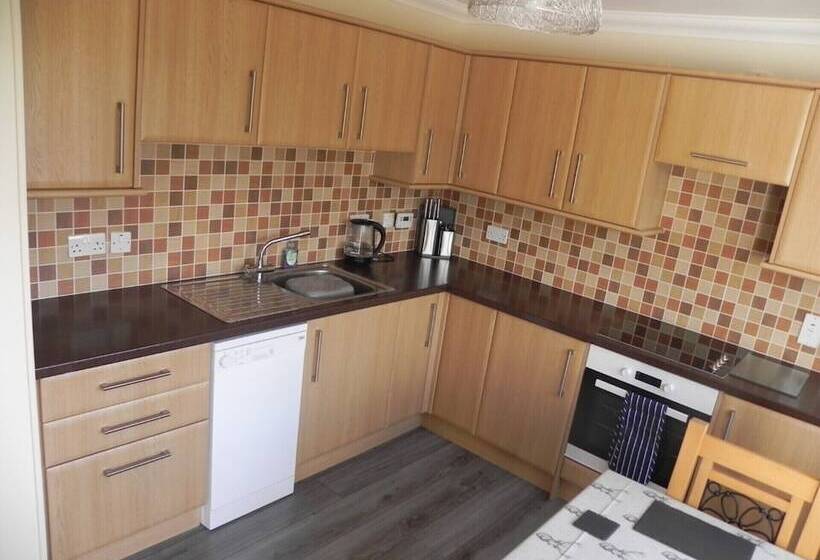 Inviting 2 Bed House In Isle Of Lewis