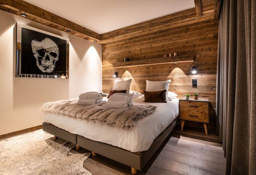 Manali Lodge  By Alpine Resorts