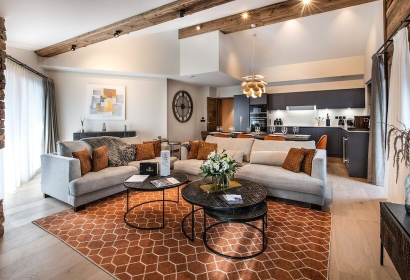 Manali Lodge By Alpine Resorts