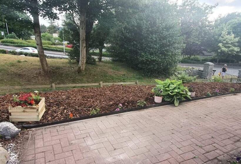 Modernised 1720s Cottage, Newton Stewart, Scotland
