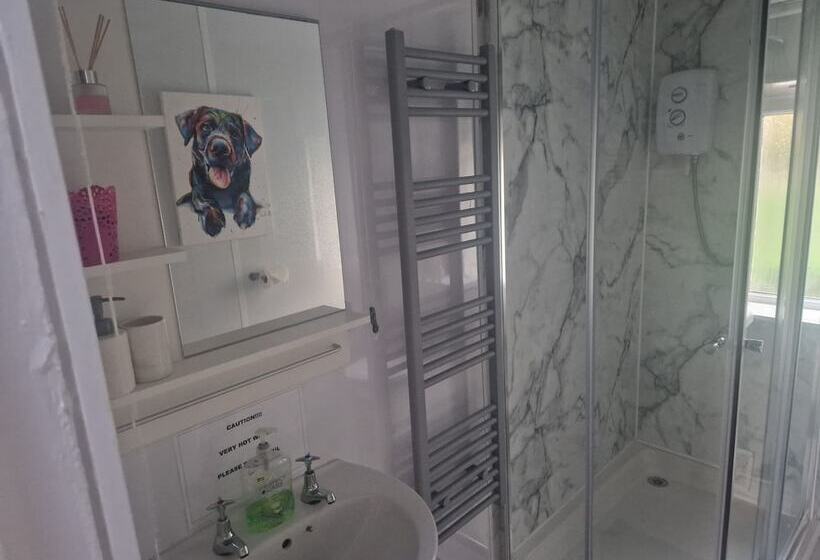 Modernised 1720s Cottage, Newton Stewart, Scotland