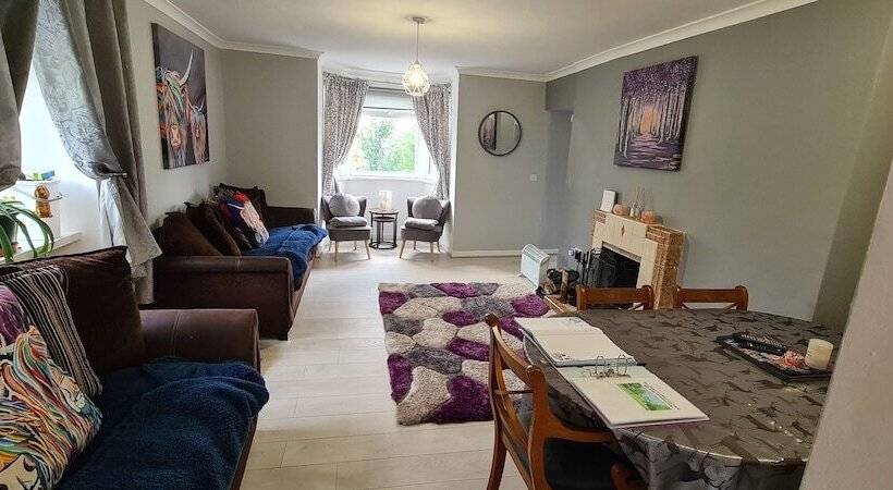 Modernised 1720s Cottage, Newton Stewart, Scotland