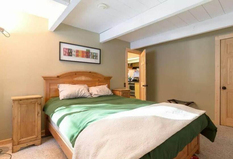 Northwoods Blvd 2   Zephyr