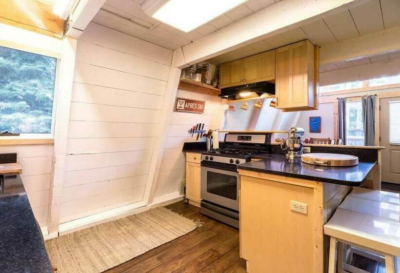 Northwoods Blvd 2   Zephyr