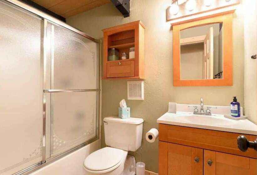 Northwoods Blvd 2   Zephyr