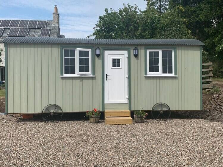 Remarkable Shepherds Hut In A Beautiful Location