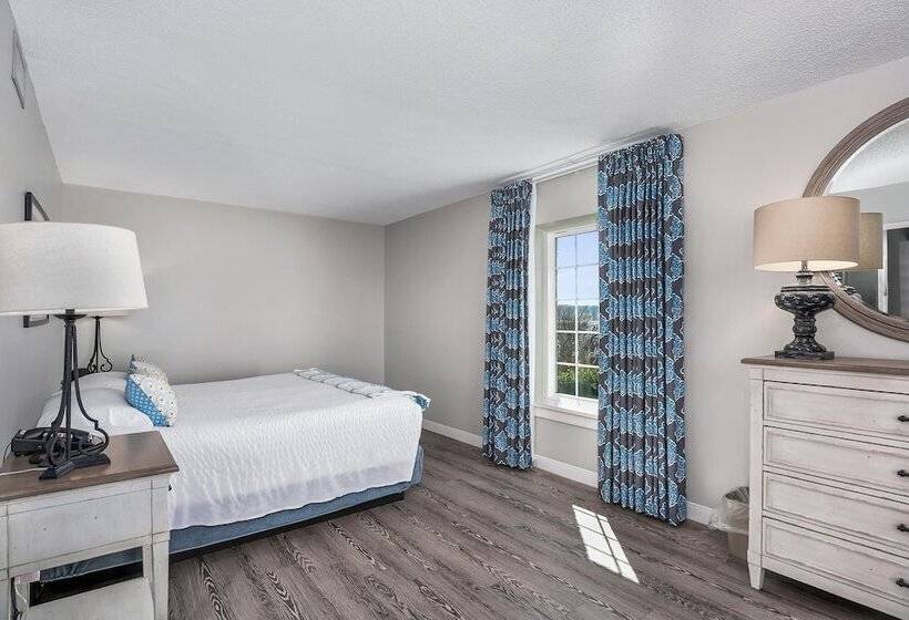 استراحتگاه First Floor Master Suite Bay View