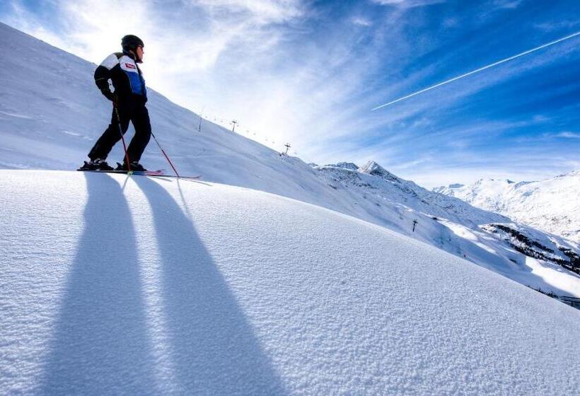 Alpen Wellness Resort Hochfirst