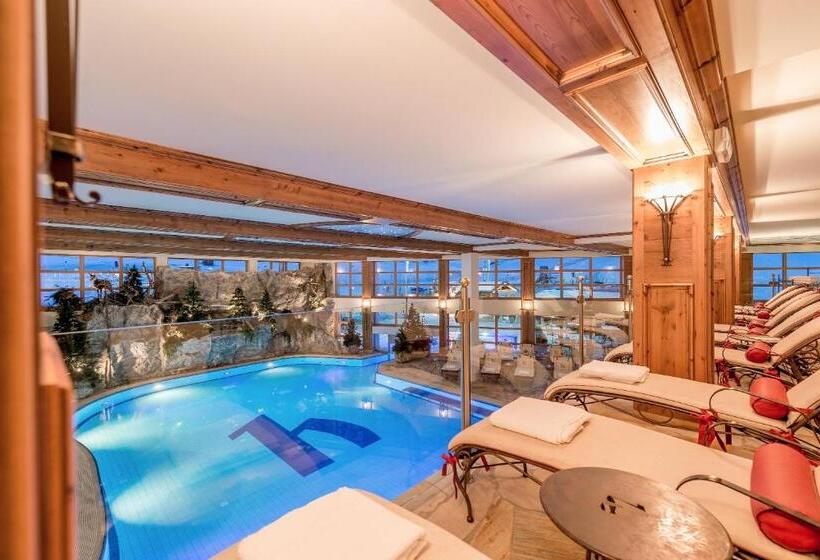 Alpen Wellness Resort Hochfirst