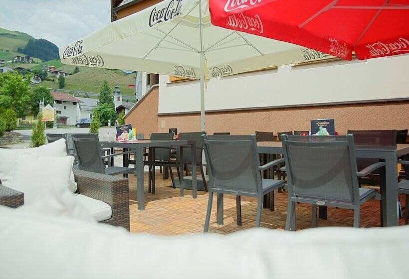 Aparthotel Dorfplatzl Garni