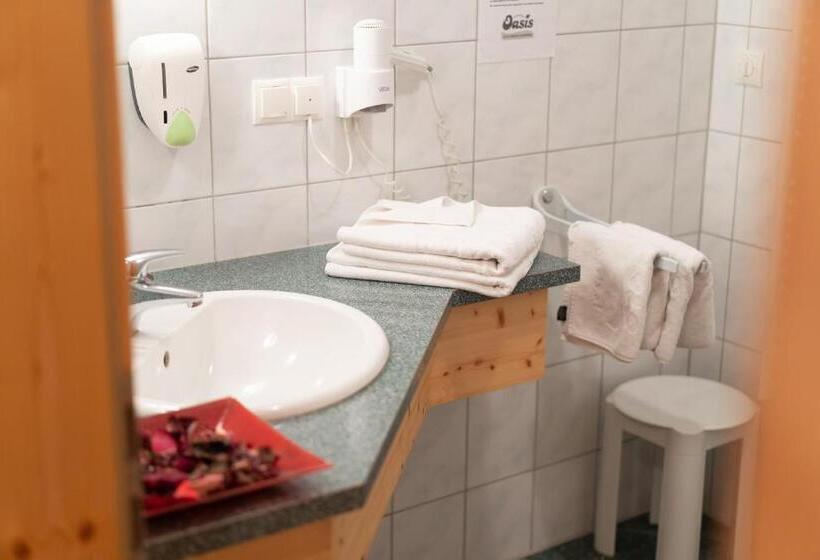 مبيت وإفطار Garni Oasis Loipersdorf