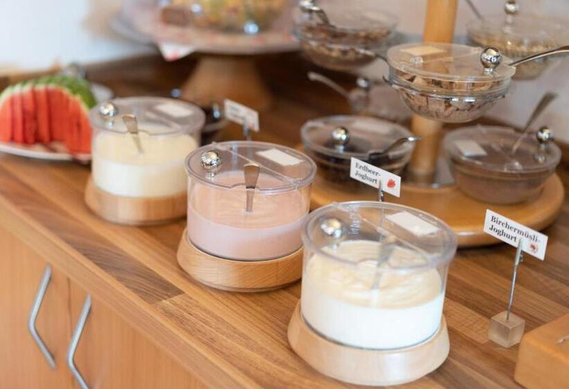 مبيت وإفطار Garni Oasis Loipersdorf