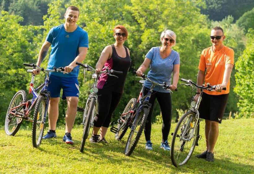 مبيت وإفطار Garni Oasis Loipersdorf