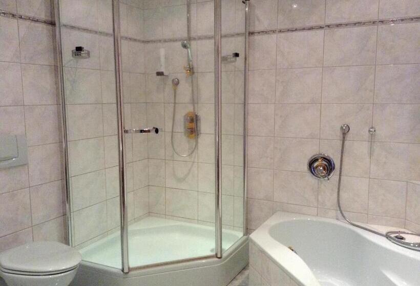 צימר Gasthof Pension Silvia