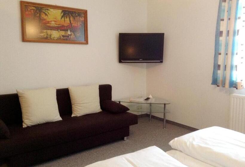 مبيت وإفطار Gasthof Pension Silvia