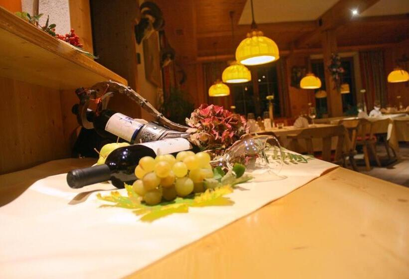 تختخواب و صبحانه Pension Haid