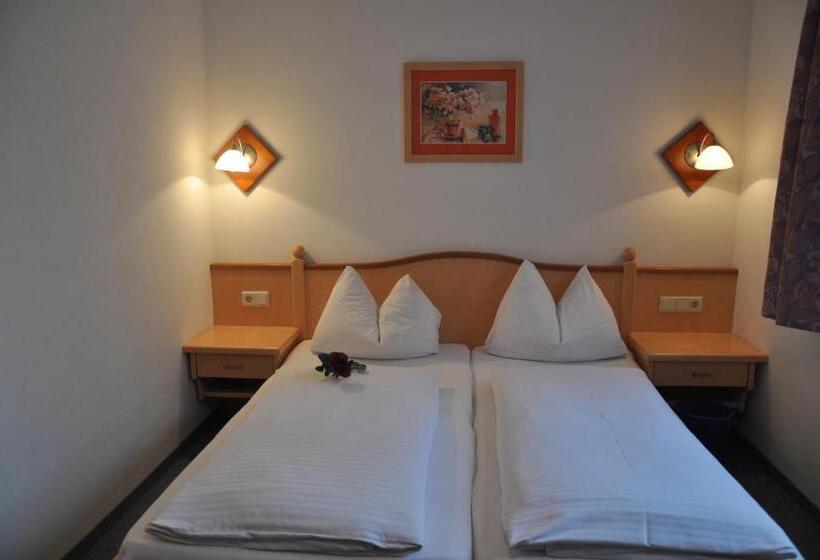 تختخواب و صبحانه Pension Posauner