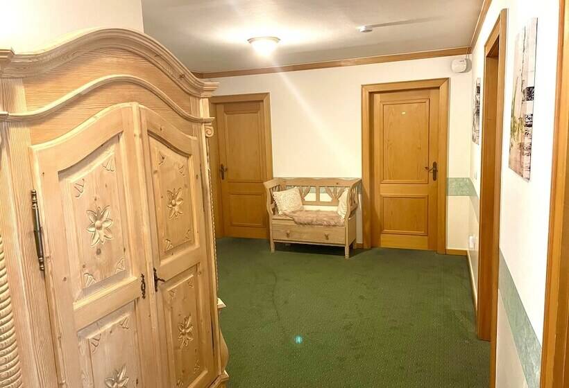 مبيت وإفطار Pension Thermenland