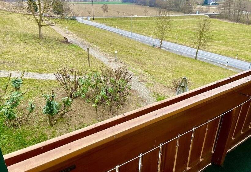 مبيت وإفطار Pension Thermenland