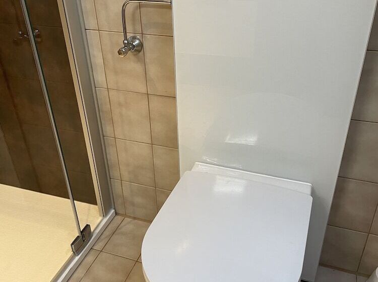 مبيت وإفطار Pension Thermenland