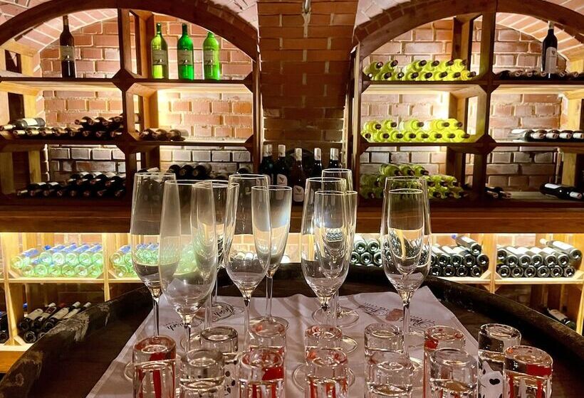 مبيت وإفطار Pension Thermenland