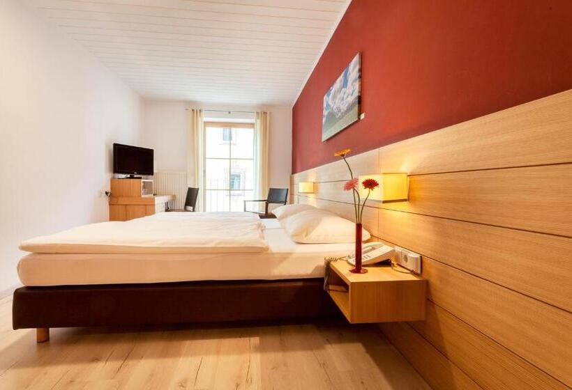 مبيت وإفطار .pension.golingen