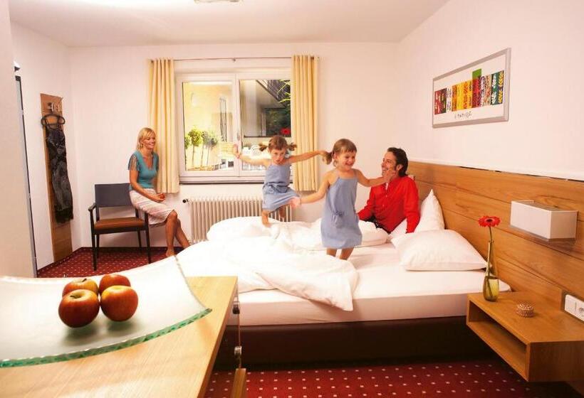 مبيت وإفطار .pension.golingen