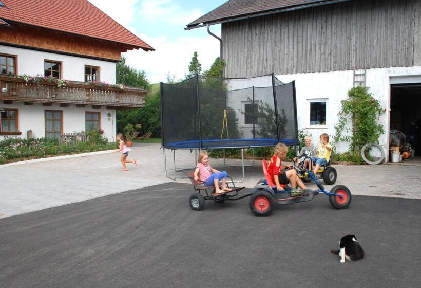 Familienferienhof Stabauer