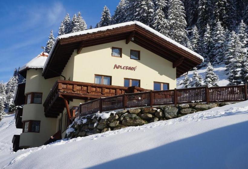 בית מלון כפרי Adlerhof
