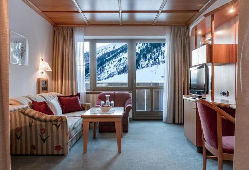 ホテル Alpina Deluxe