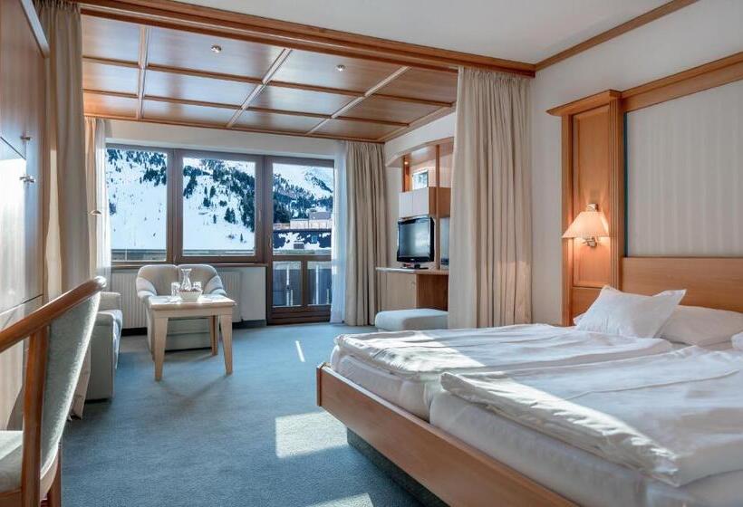 ホテル Alpina Deluxe