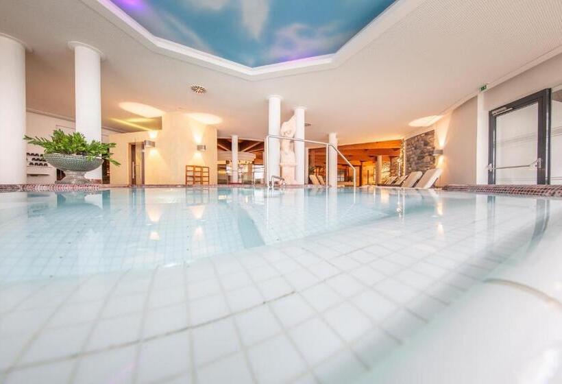 ホテル Alpina Deluxe