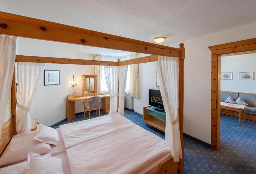 ホテル Alpina Deluxe