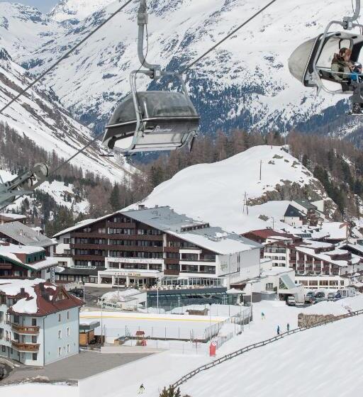 ホテル Alpina Deluxe