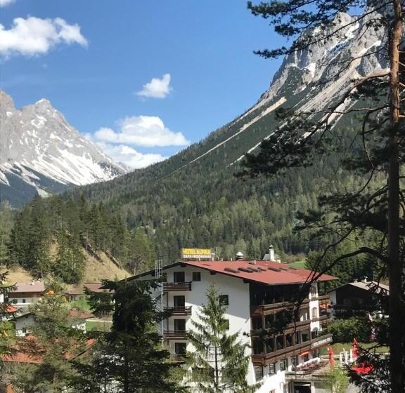 ホテル Alpina Regina