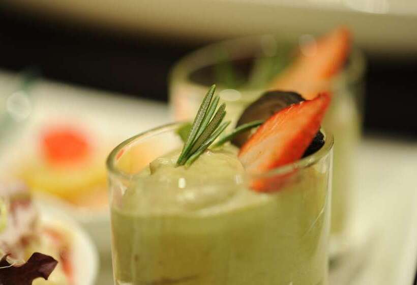 هتل Alpine Resort Sportalm