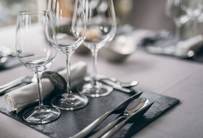 هتل Alpine Resort Sportalm