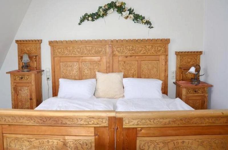 Отель Apartment Grattschlössl