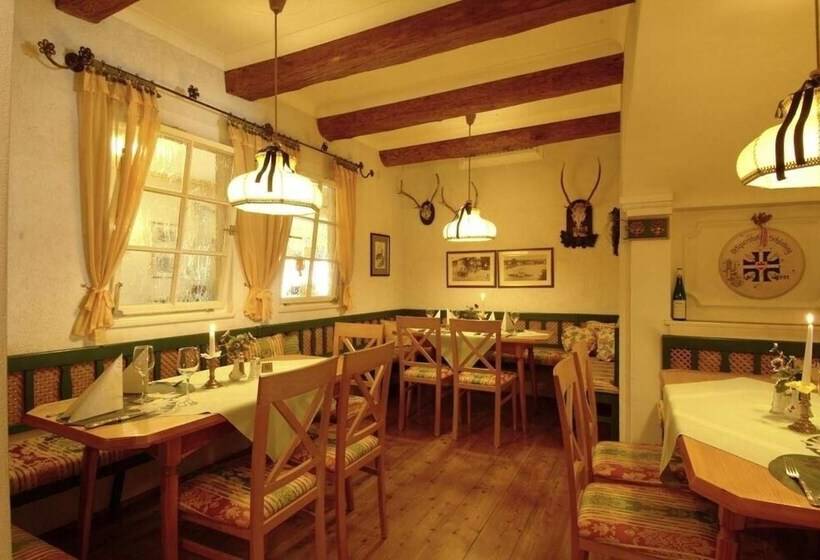 ホテル Biedermeier Hof