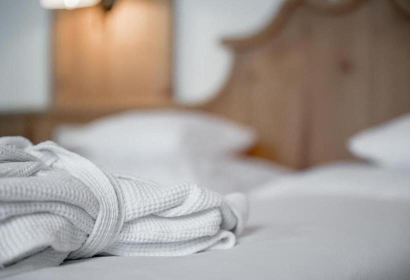 בית מלון כפרי Fischer Am See