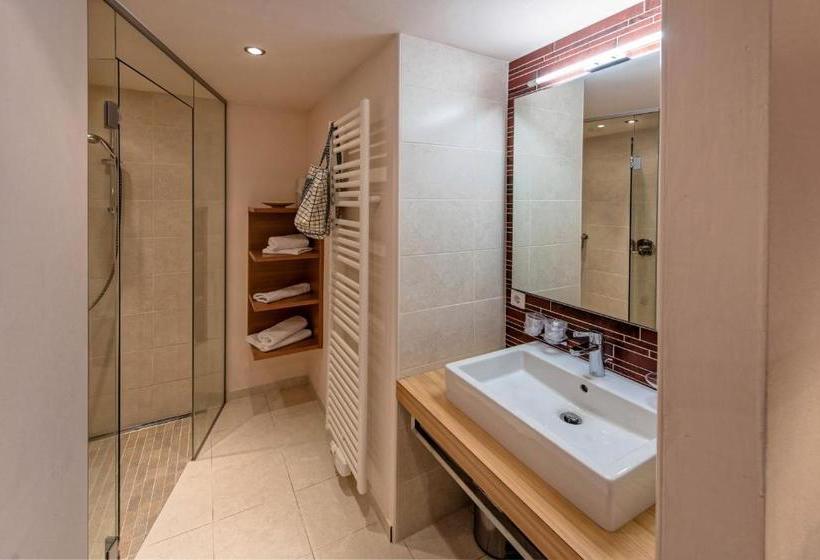 هتل Garni Romantika