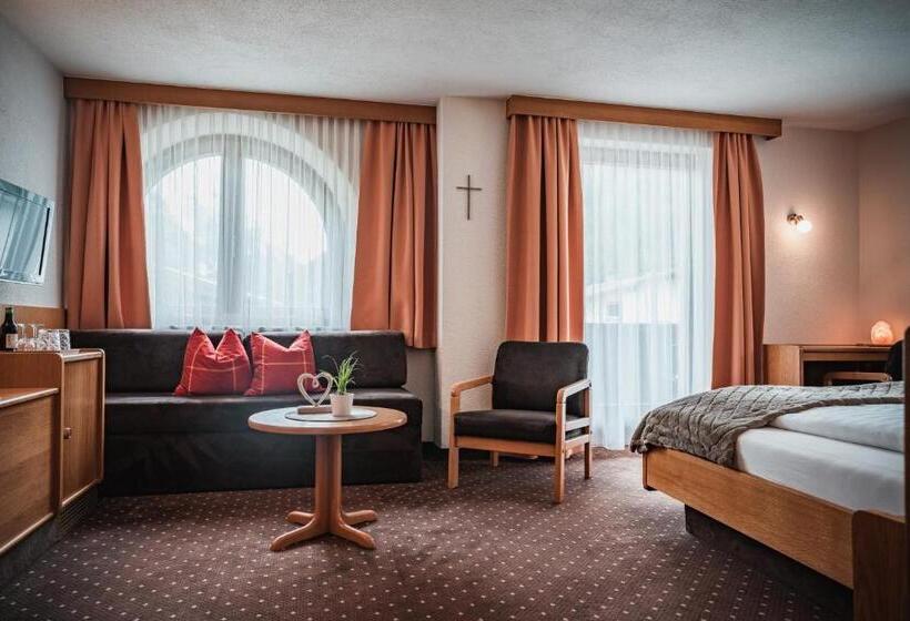 هتل Garni Romantika