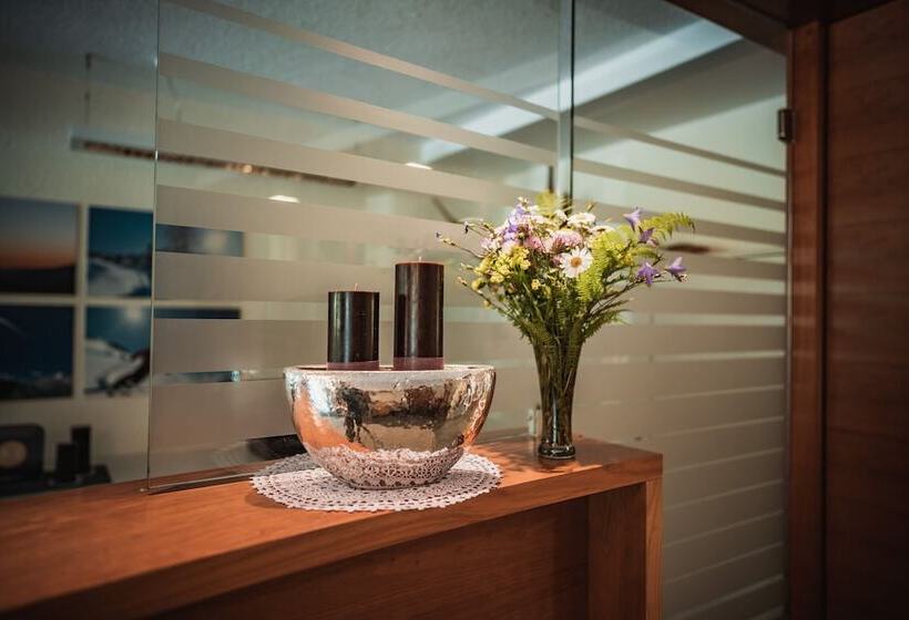 هتل Garni Romantika