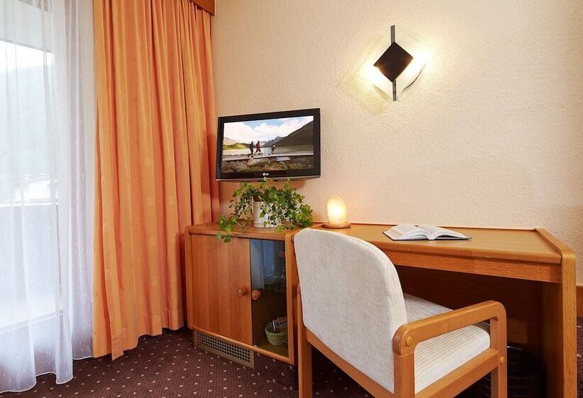 هتل Garni Romantika