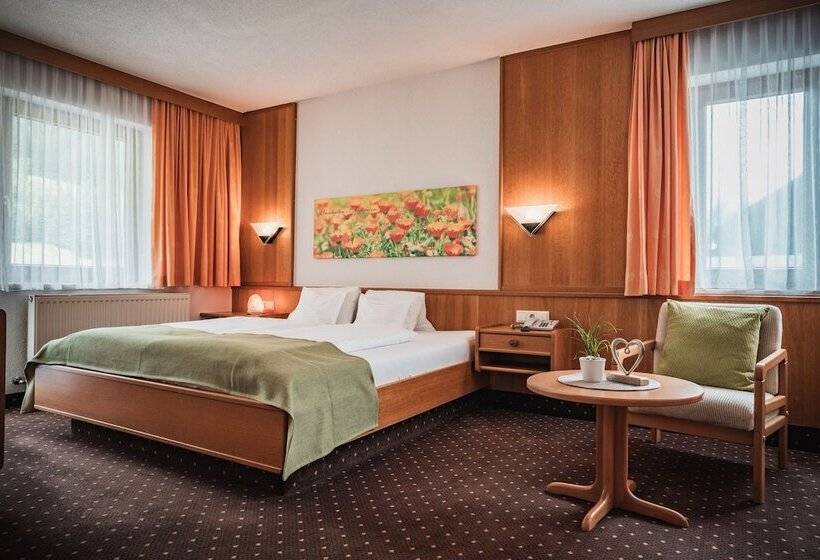 هتل Garni Romantika