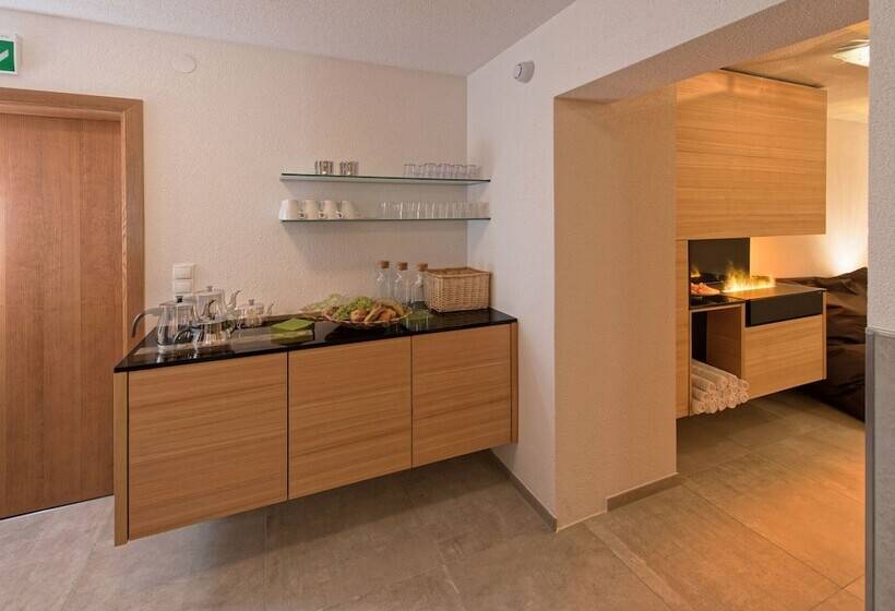 هتل Garni Romantika