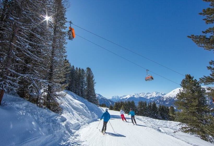 هتل Garni Romantika