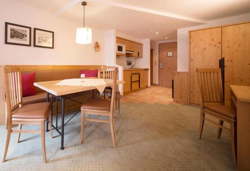 בית מלון כפרי Schönblick   Gurgl