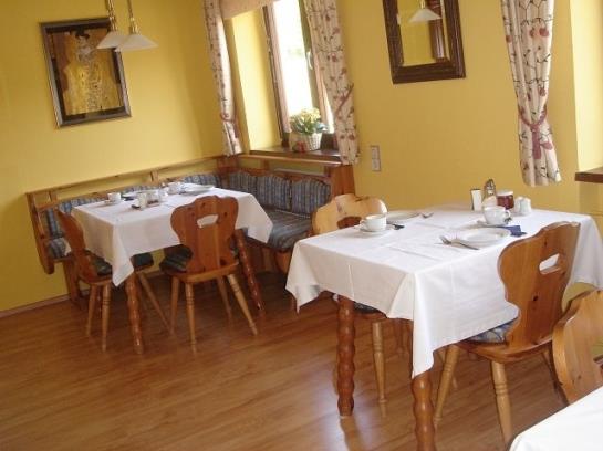 Пансион Gästehaus Datzinger